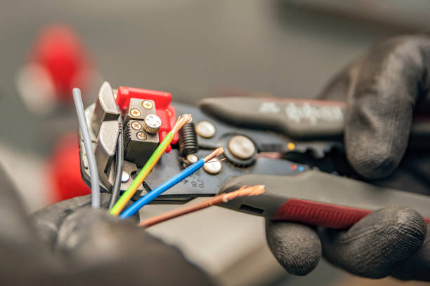 Best Emergency Electrician Near Me  in Poquonock Bridge, CT